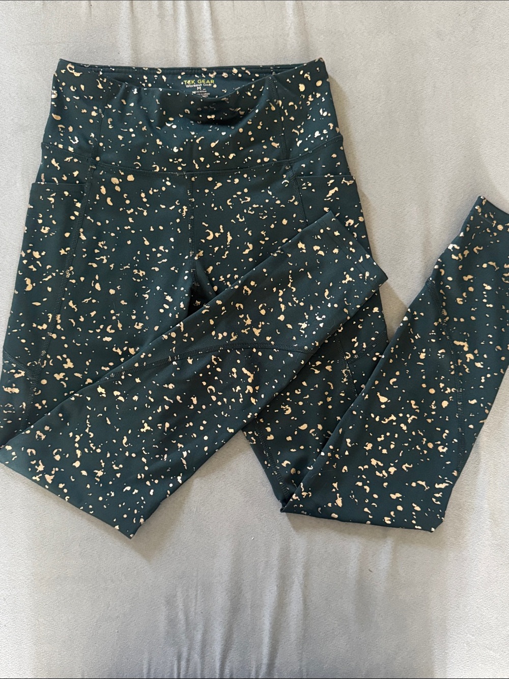 Tek Gear Hight Rise Dark Green and Gold Workout Leggings EUC